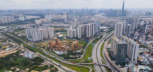 Thị trường bất động sản TP. HCM luôn trong tình trạng thừa sản phẩm cao cấp và thiếu NƠXH. Ảnh IT Thị trường bất động sản TP. HCM luôn trong tình trạng thừa sản phẩm cao cấp và thiếu NƠXH. Ảnh IT