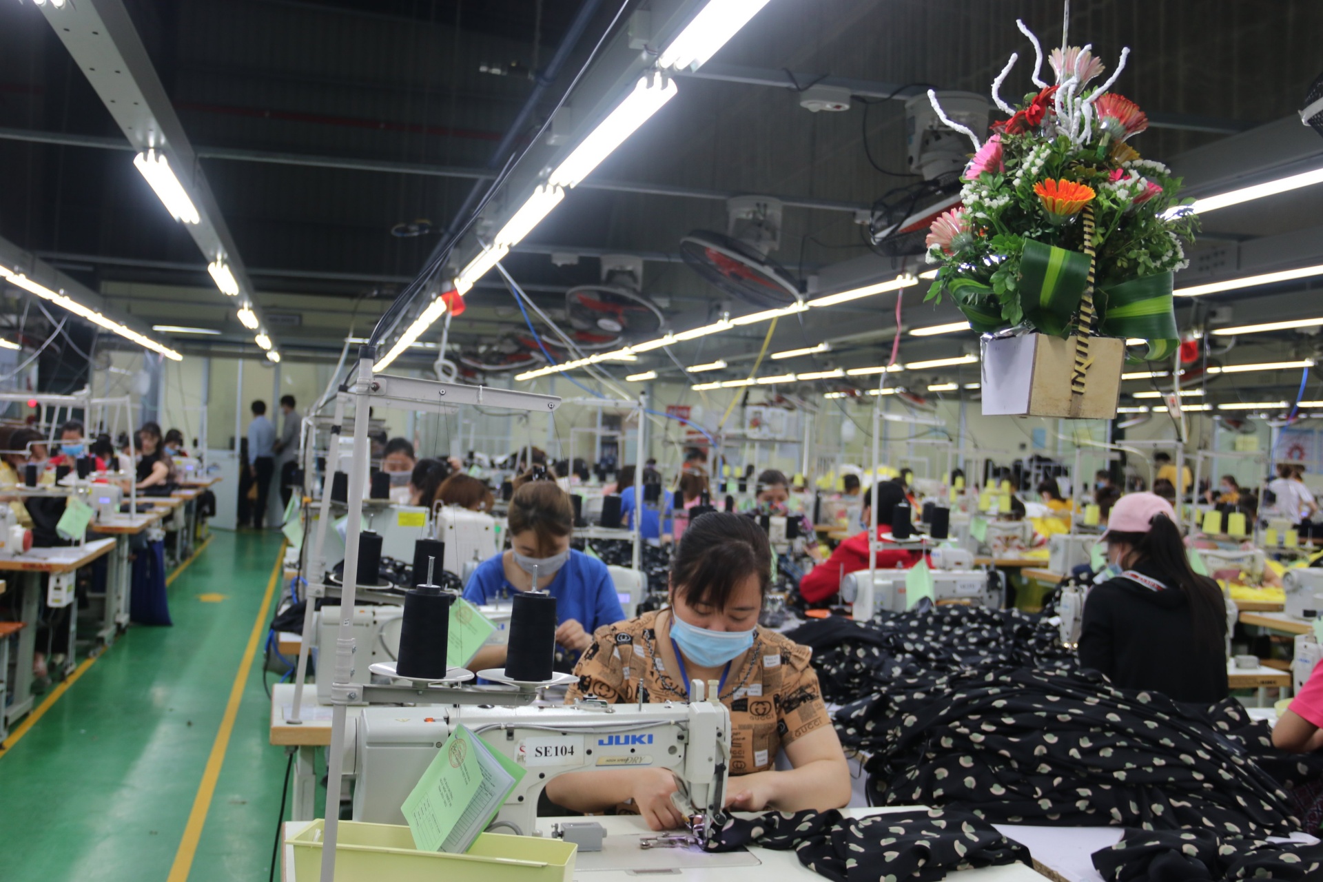 Công đoàn Nam Định: Giữ tối đa sổ lượng người lao động có việc làm, thu nhập