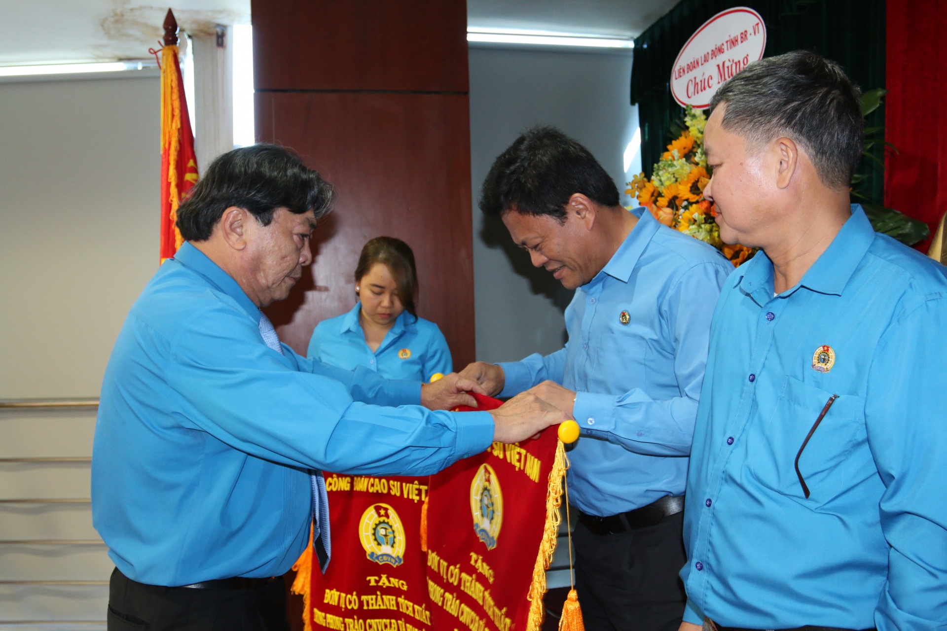 Công đoàn Cao su Việt Nam đạt nhiều thành tích trong chăm lo và bảo vệ đoàn viên, NLĐ