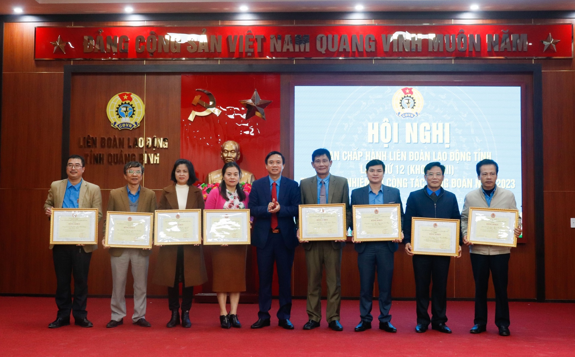 Công đoàn Quảng Bình hỗ trợ gần 34.000 đoàn viên, NLĐ khó khăn trong năm 2022 Công đoàn Quảng Bình hỗ trợ gần 34.000 đoàn viên, NLĐ khó khăn trong năm 2022