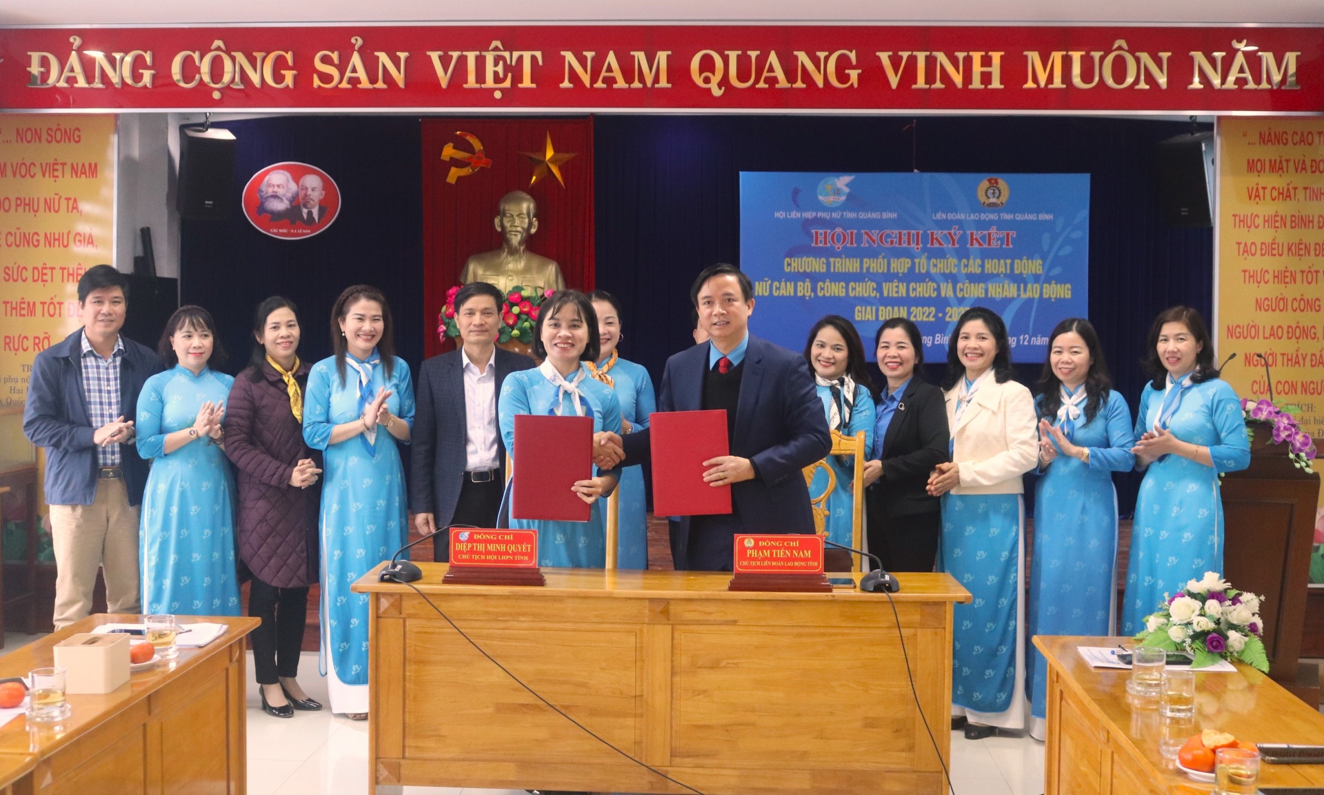 LĐLĐ tỉnh Quảng Bình và Hội LHPN tỉnh ký kết chương trình phối hợp