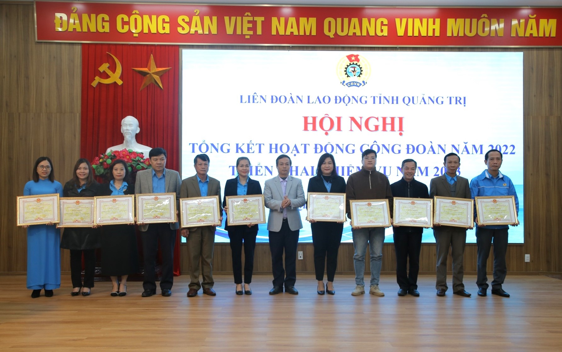 Công đoàn Quảng Trị hỗ trợ hơn 30.000 đoàn viên, NLĐ khó khăn trong năm 2022 Công đoàn Quảng Trị hỗ trợ hơn 30.000 đoàn viên, NLĐ khó khăn trong năm 2022