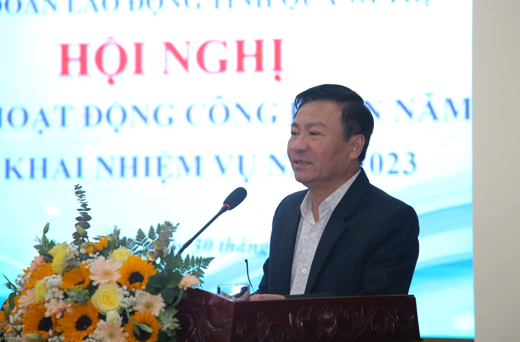 Công đoàn Quảng Trị hỗ trợ hơn 30.000 đoàn viên, NLĐ khó khăn trong năm 2022 Công đoàn Quảng Trị hỗ trợ hơn 30.000 đoàn viên, NLĐ khó khăn trong năm 2022