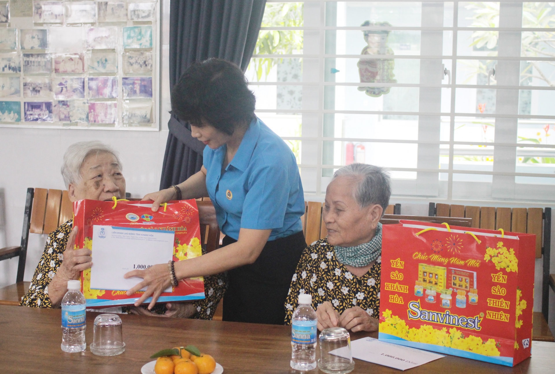 LĐLĐ tỉnh Khánh Hòa: Nhiều phần quà ý nghĩa đến với người có công dịp năm mới LĐLĐ tỉnh Khánh Hòa: Nhiều phần quà ý nghĩa đến với người có công dịp năm mới