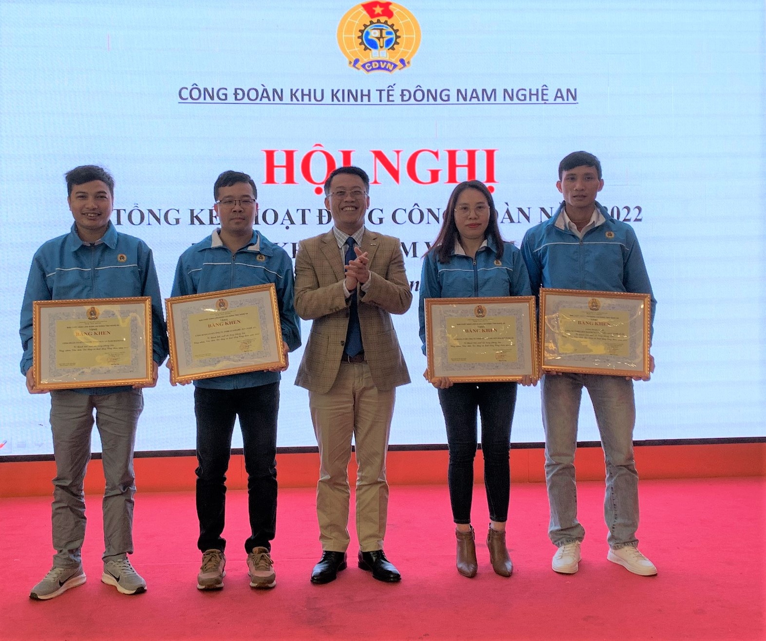 Công đoàn KKT Đông Nam Nghệ An tổ chức các hoạt động thiết thực vì người lao động Công đoàn KKT Đông Nam Nghệ An tổ chức các hoạt động thiết thực vì người lao động