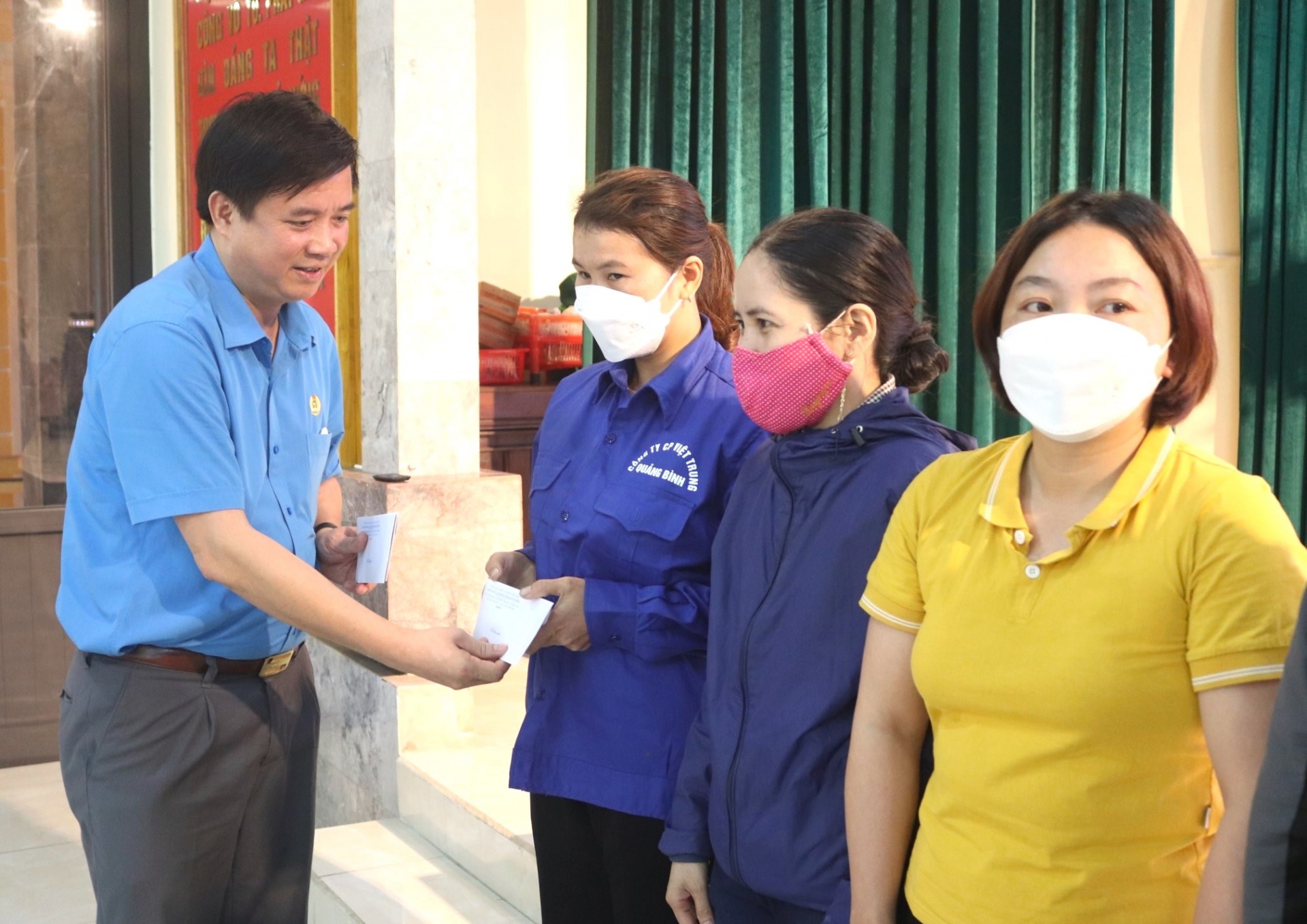 LĐLĐ tỉnh Quảng Bình sẽ hỗ trợ Tết cho hơn 5.000 đoàn viên, NLĐ khó khăn LĐLĐ tỉnh Quảng Bình sẽ hỗ trợ Tết cho hơn 5.000 đoàn viên, NLĐ khó khăn