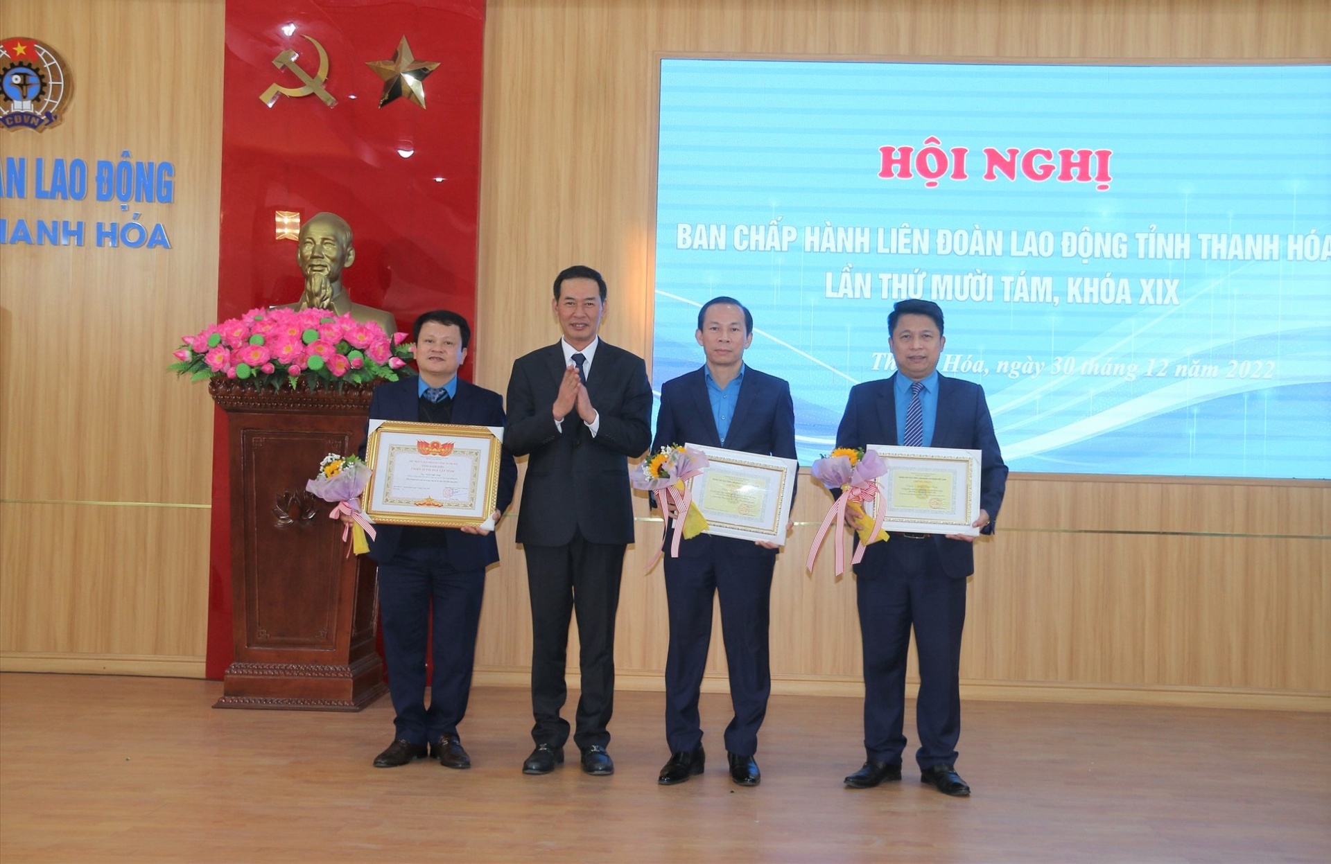 Công đoàn Thanh Hoá: Hỗ trợ 397,6 tỷ đồng cho đoàn viên, NLĐ trong năm 2022 Công đoàn Thanh Hoá: Hỗ trợ 397,6 tỷ đồng cho đoàn viên, NLĐ trong năm 2022