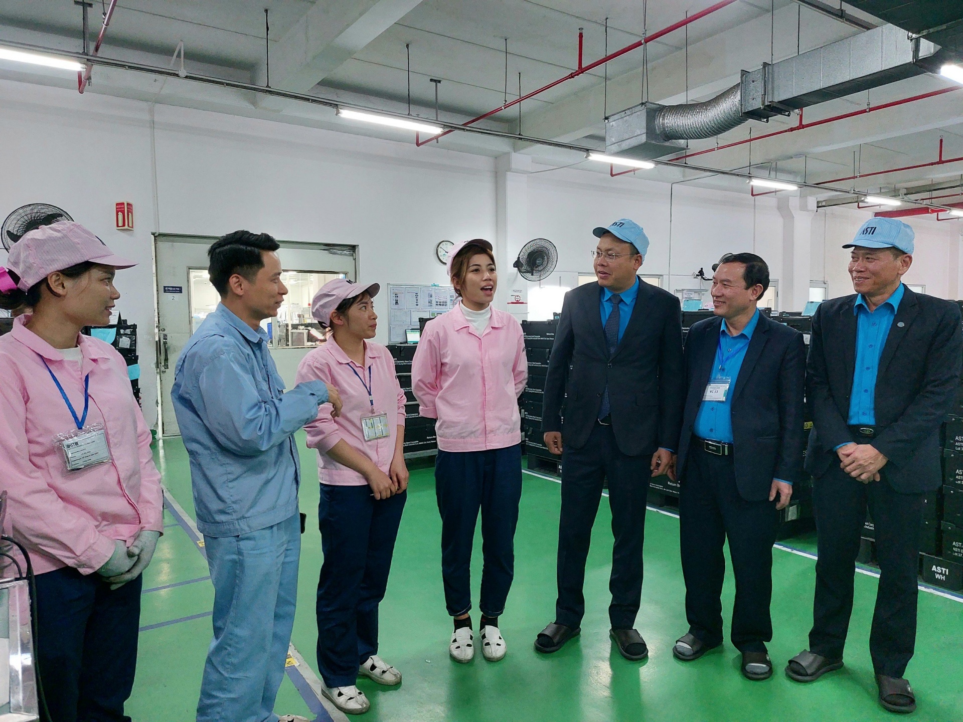 Quyết tâm giữ ổn định quan hệ lao động trong doanh nghiệp Quyết tâm giữ ổn định quan hệ lao động trong doanh nghiệp