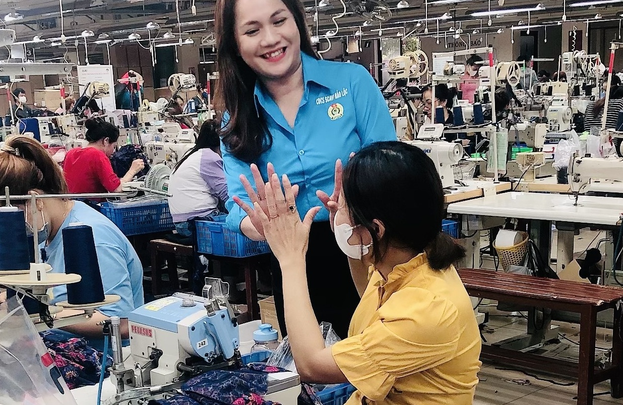 Lâm Đồng: Cán bộ, đoàn viên, NLĐ phấn khởi chào đón năm 2023