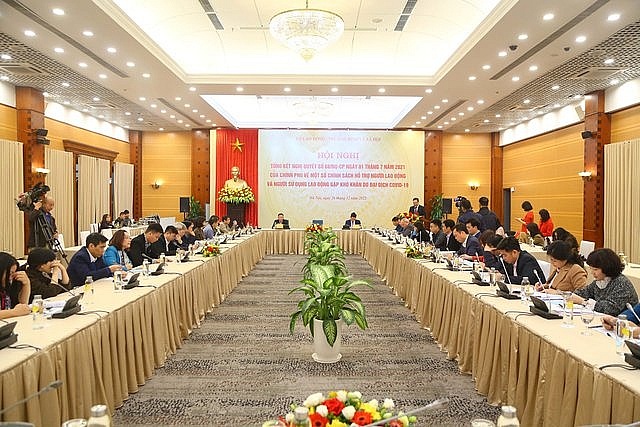 Đang nghiên cứu hỗ trợ công nhân mất việc, giãn việc