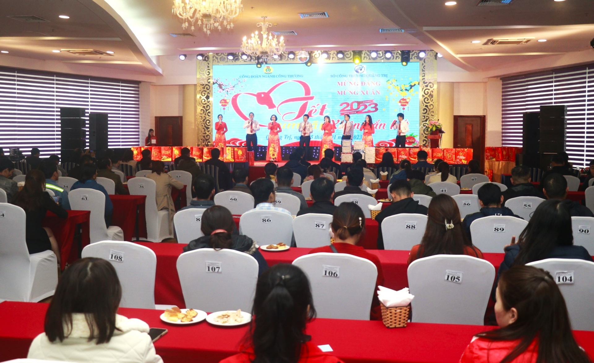 Quảng Trị: “Tết sum vầy - Xuân gắn kết” đã đến với công nhân lao động ngành Công thương