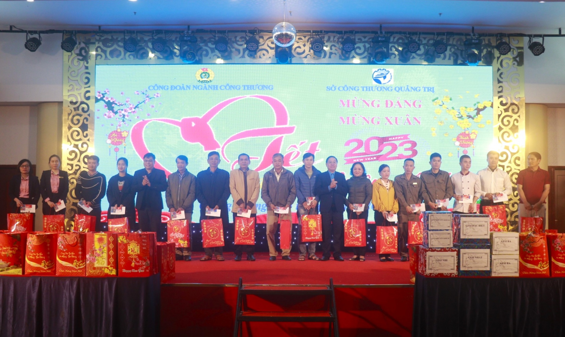 Quảng Trị: “Tết sum vầy - Xuân gắn kết” đã đến với công nhân lao động ngành Công thương