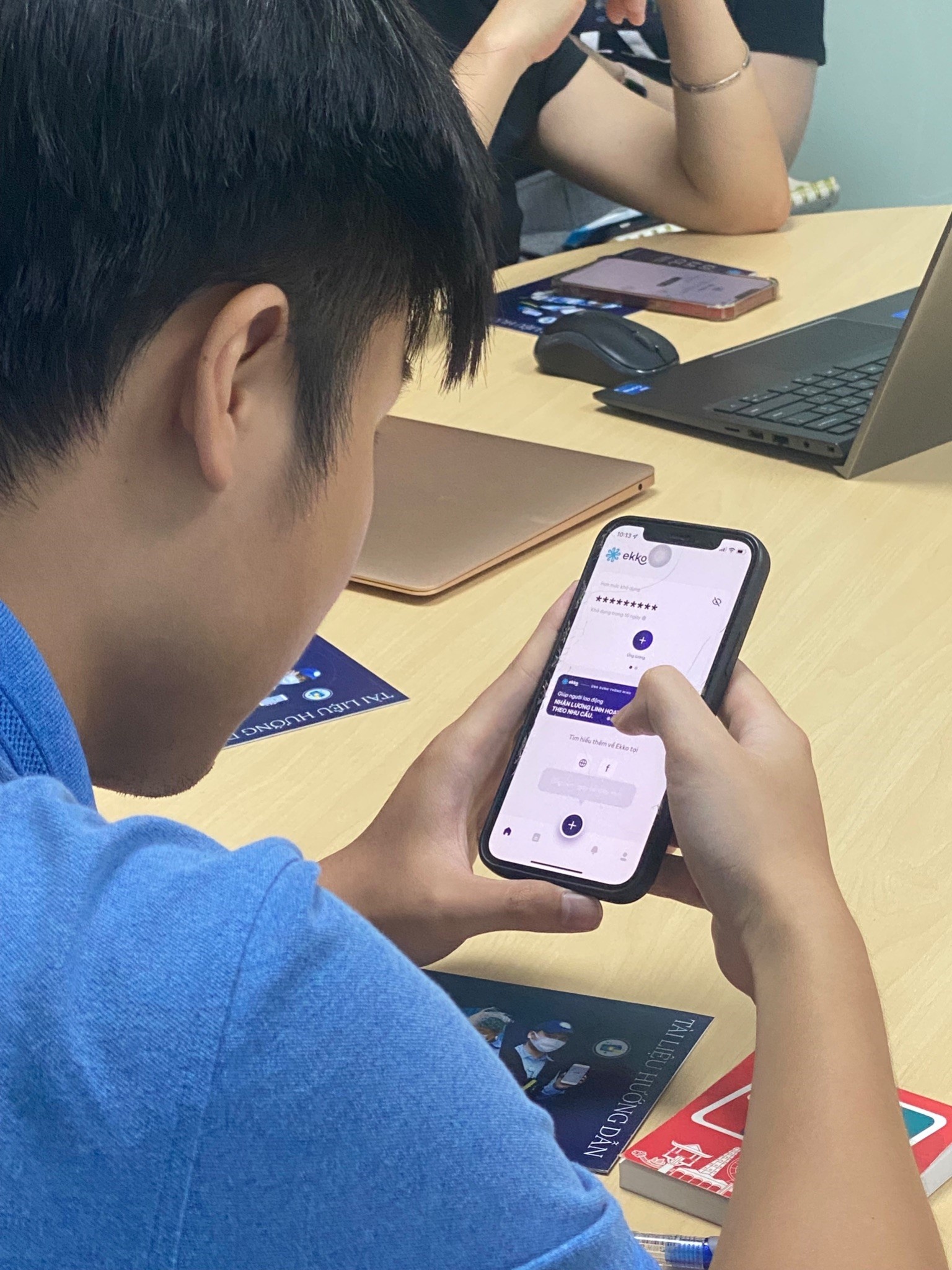 Ứng lương linh hoạt: Chìa khóa giúp người lao động an sinh tài chính Ứng lương linh hoạt: Chìa khóa giúp người lao động an sinh tài chính