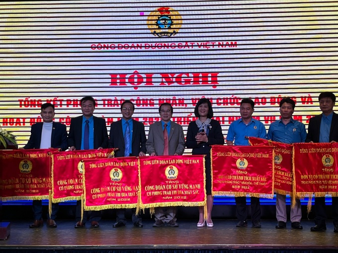 Công đoàn Đường sắt Việt Nam đã có những thành tích nổi bật năm 2022 Công đoàn Đường sắt Việt Nam đã có những thành tích nổi bật năm 2022