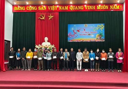 Kon Tum: Công đoàn mang Tết đến cho đoàn viên, người lao động ở Đăk Hà
