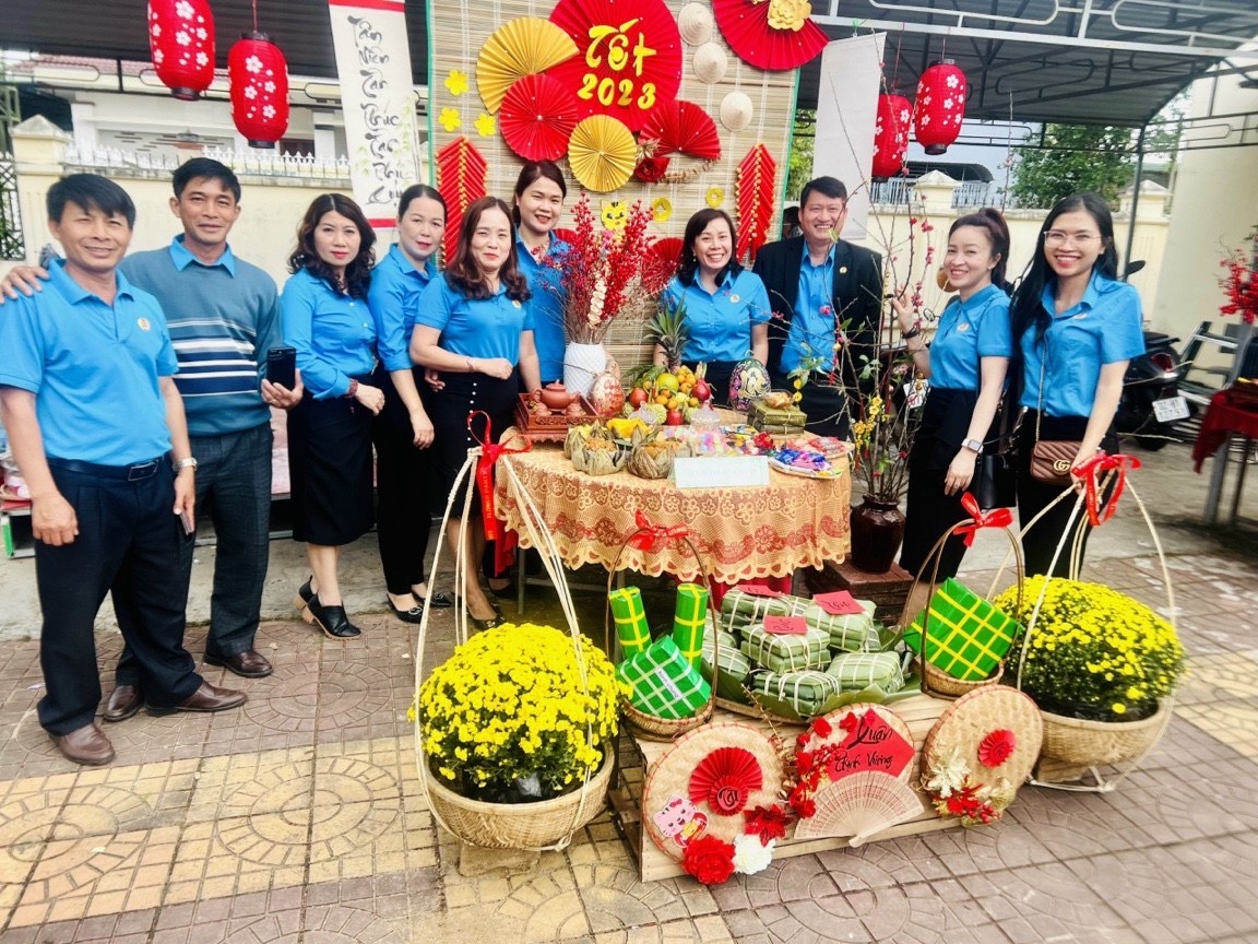 Kon Tum: Công đoàn mang Tết đến cho đoàn viên, người lao động ở Đăk Hà