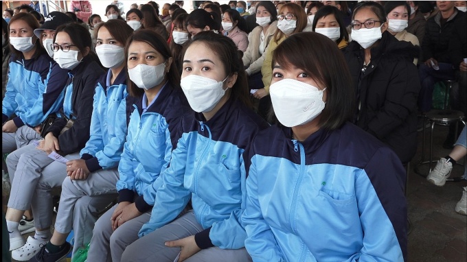 Công nhân khu công nghiệp - chế xuất Hà Nội ấm lòng tại Tết sum vầy - Xuân gắn kết Công nhân khu công nghiệp - chế xuất Hà Nội ấm lòng tại Tết sum vầy - Xuân gắn kết