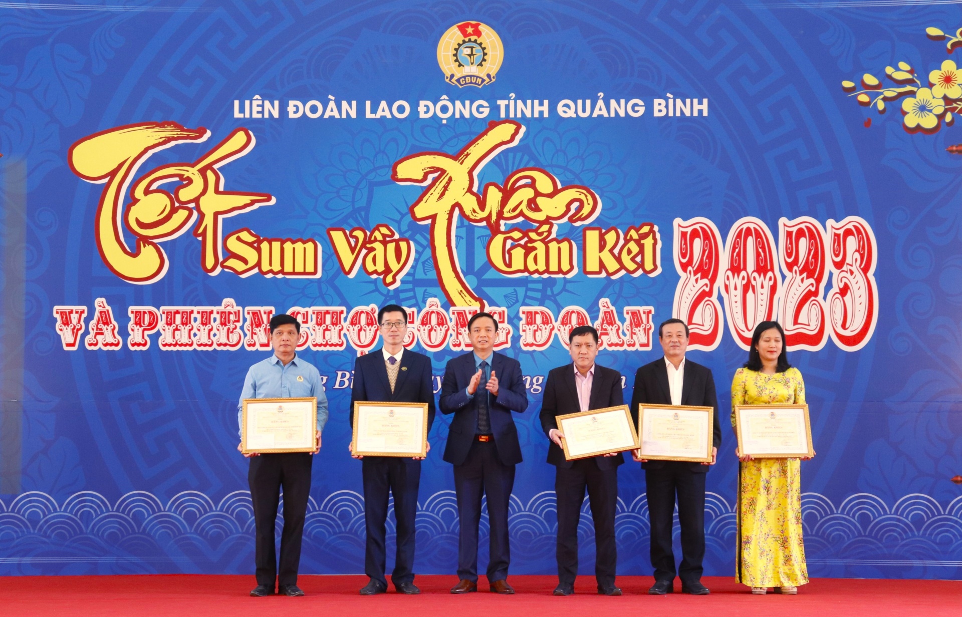 Quảng Bình: Công đoàn chăm lo Tết, chia sẻ khó khăn với đoàn viên, NLĐ