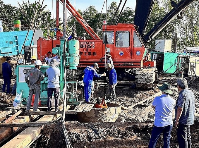 Vụ em bé rơi xuống ống sâu 35 mét: Thiệt hại từ mất an toàn không tính được bằng con số! Vụ em bé rơi xuống ống sâu 35 mét: Thiệt hại từ mất an toàn không tính được bằng con số!