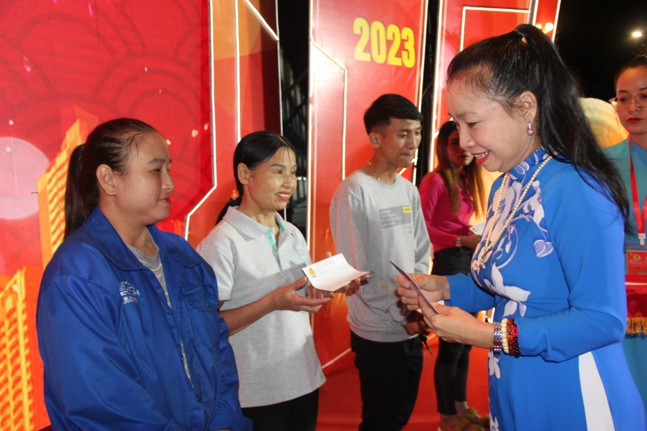 Bình Phước: Đoàn viên, NLĐ hân hoan đón “Tết sum vầy - Xuân gắn kết 2023”