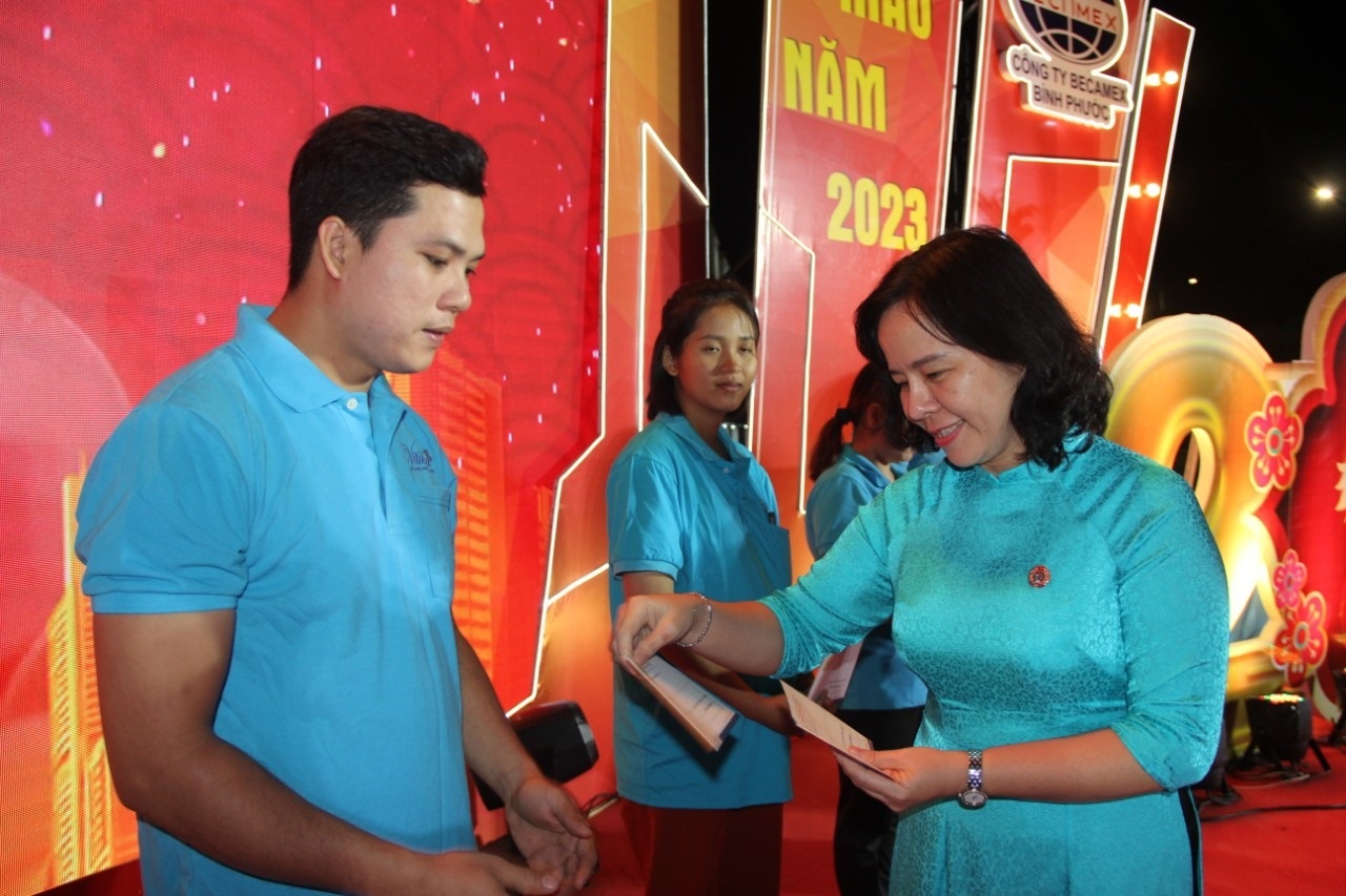 Bình Phước: Đoàn viên, NLĐ hân hoan đón “Tết sum vầy - Xuân gắn kết 2023”