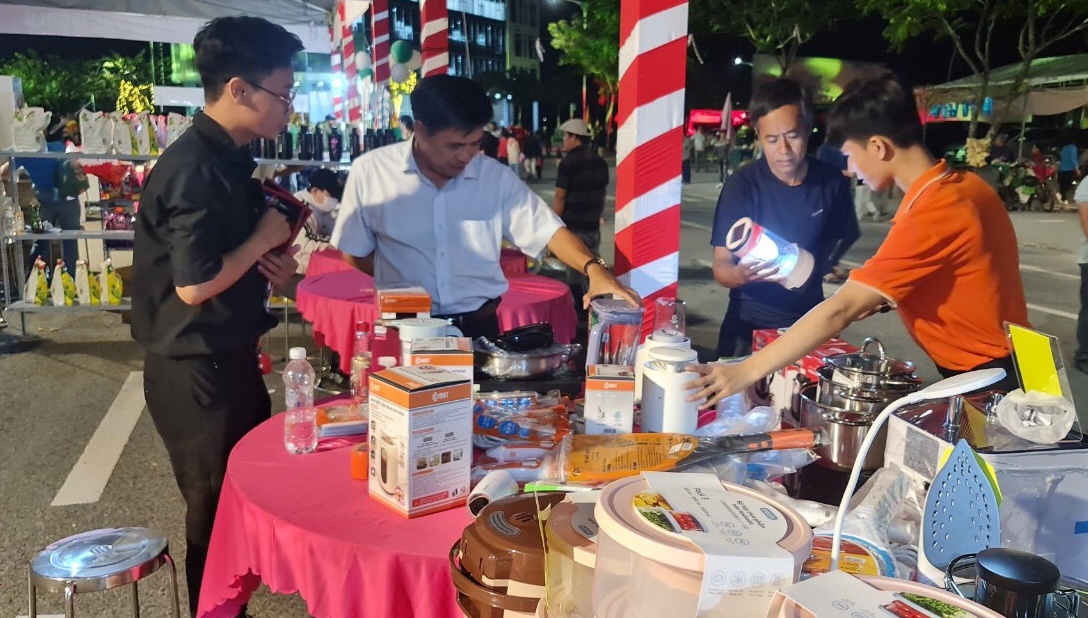 Bình Phước: Đoàn viên, NLĐ hân hoan đón “Tết sum vầy - Xuân gắn kết 2023”