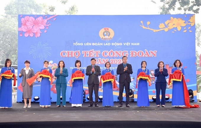 Niềm hạnh phúc của công nhân lao động trong Chương trình 