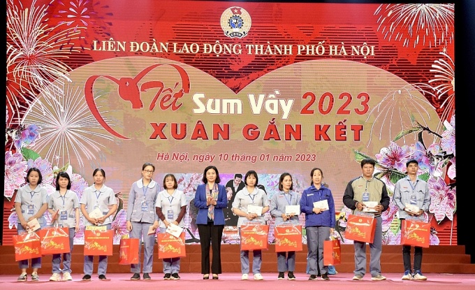 Niềm hạnh phúc của công nhân lao động trong Chương trình 