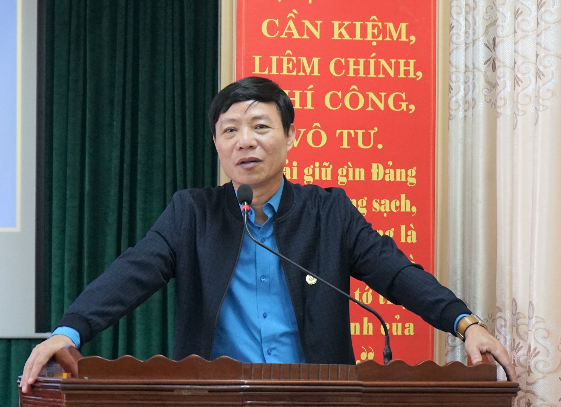 Chăm lo tốt hơn cho người lao động, tạo không khí phấn khởi trong năm đại hội