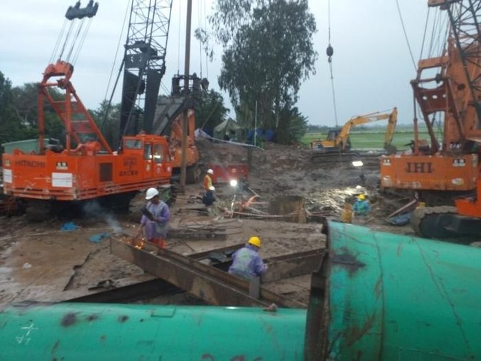 Vụ bé 10 tuổi rơi ống sâu 35m: Công tác cứu hộ bước qua ngày thứ 12 Vụ bé 10 tuổi rơi ống sâu 35m: Công tác cứu hộ bước qua ngày thứ 12