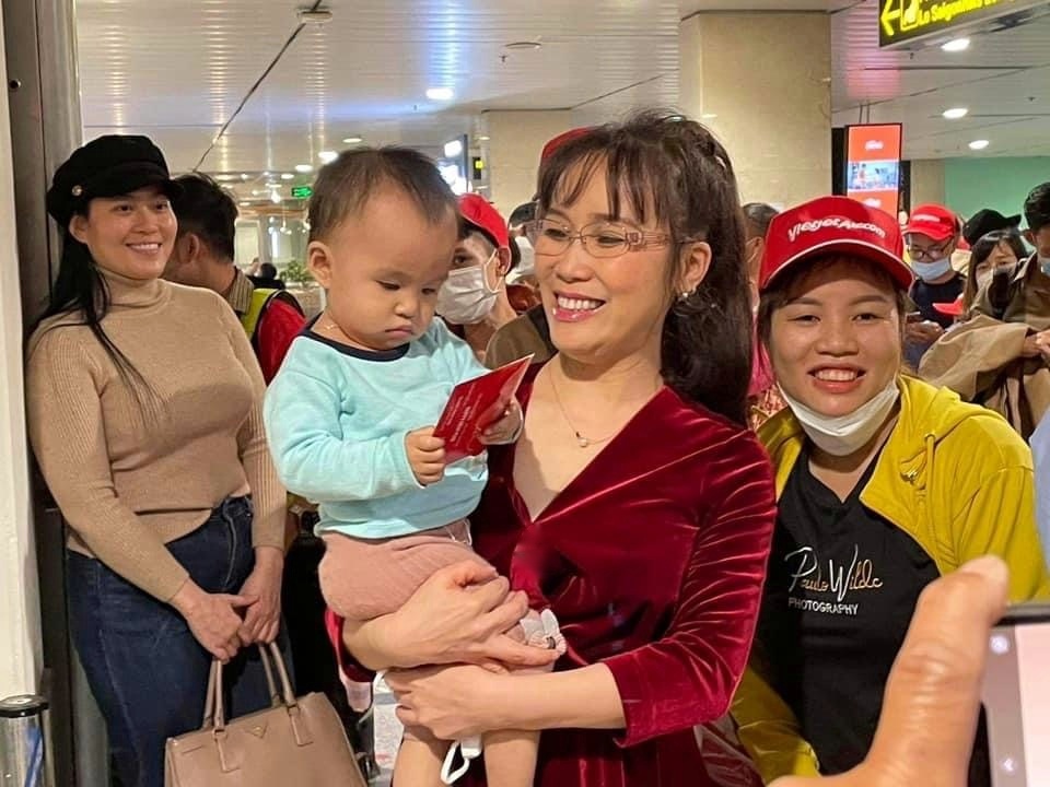 2 chuyến bay miễn phí đưa 500 người lao động về quê đón Tết