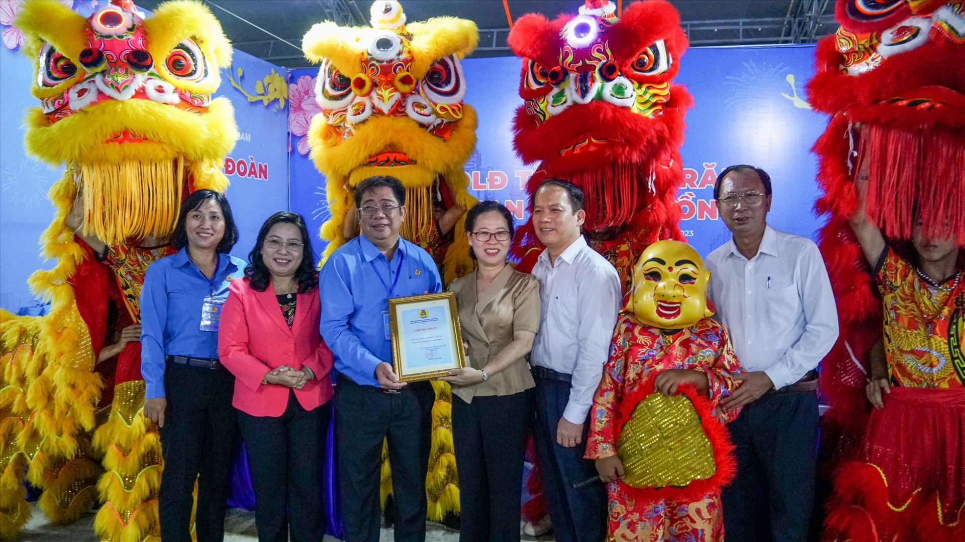 Sóc Trăng: Lan toả hương Xuân, gắn kết yêu thương tại Chợ Tết Công đoàn 2023