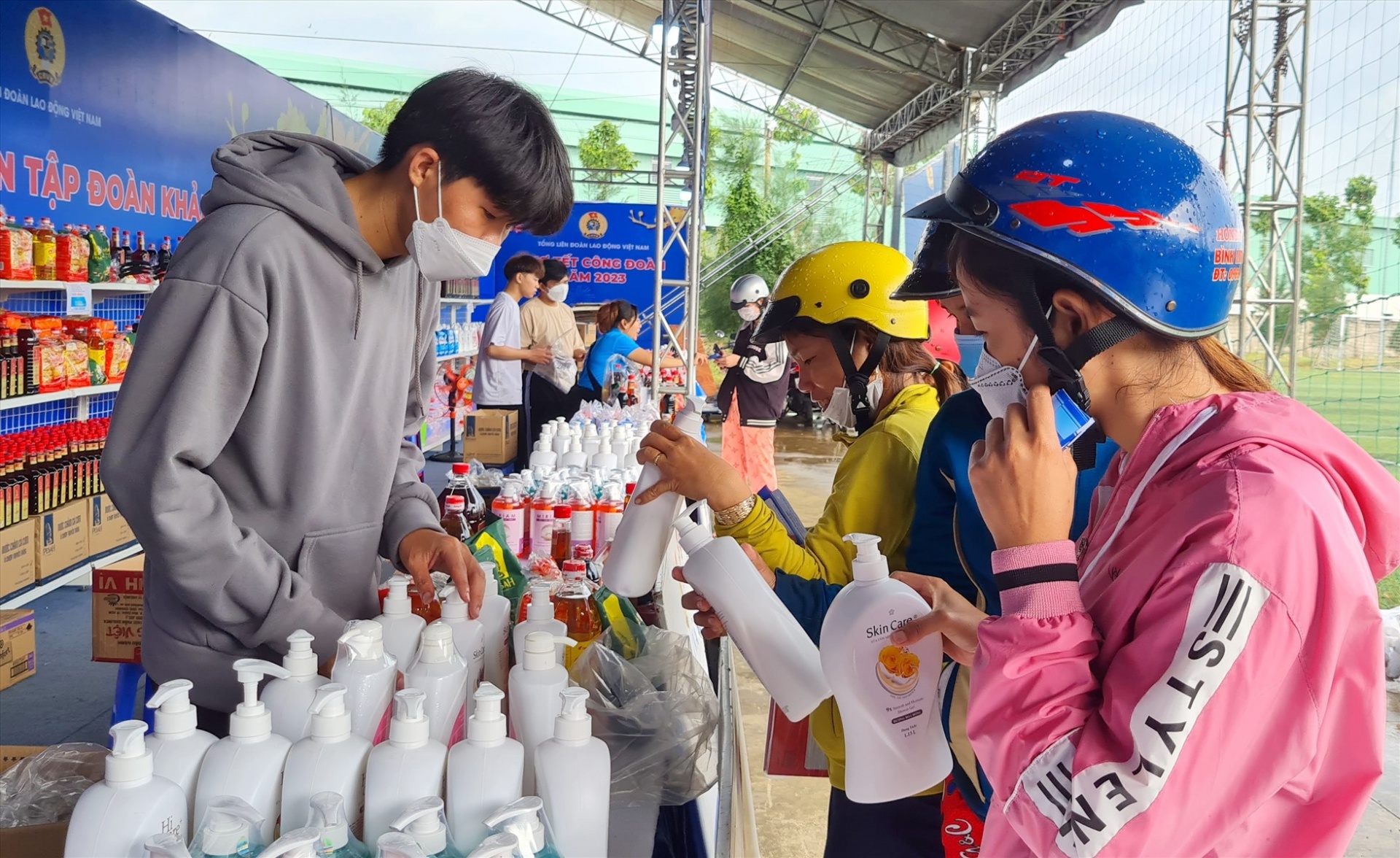 Cà Mau: Chợ Tết Công đoàn 2023 ấm áp yêu thương