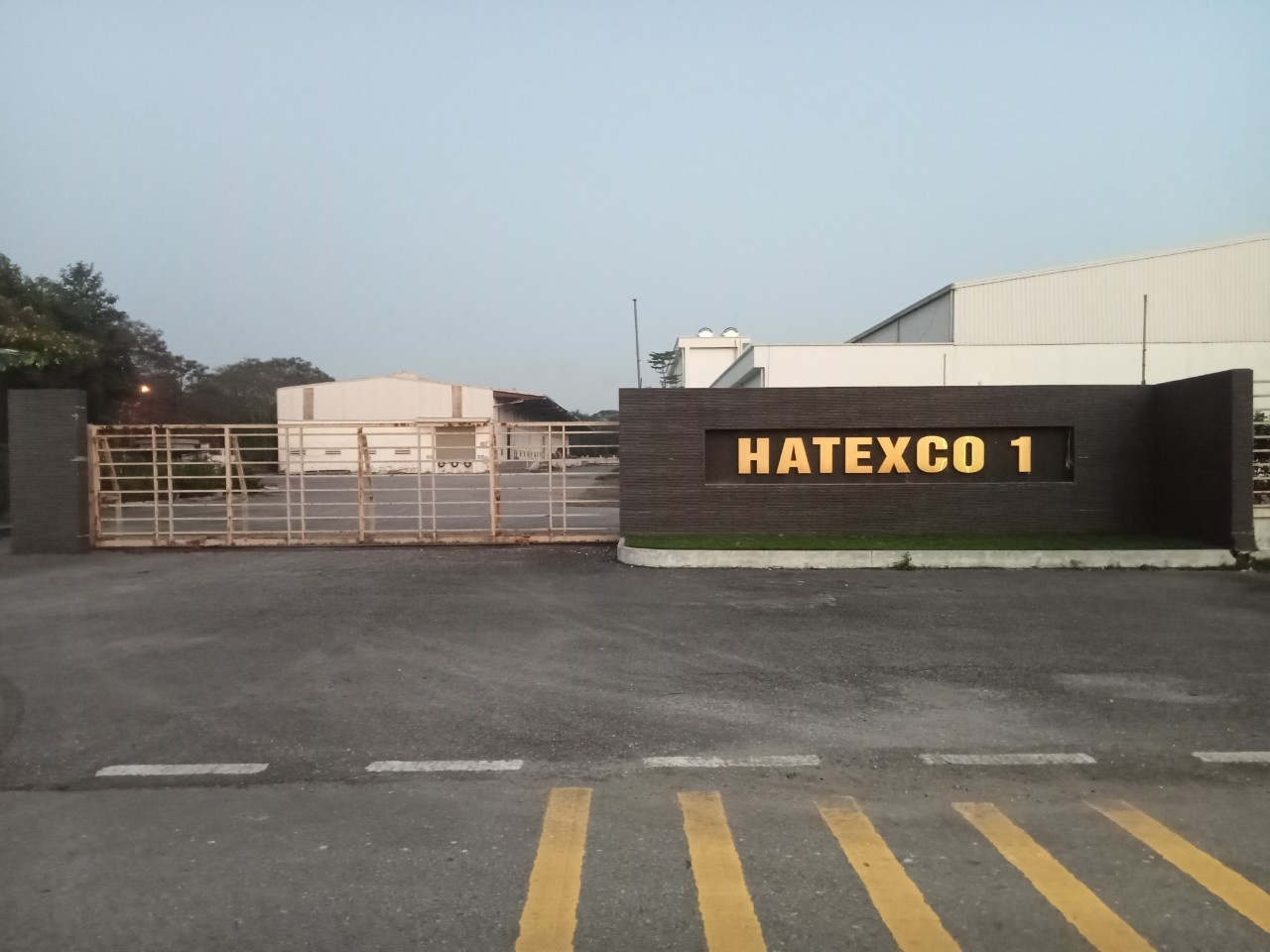 "Công ty Dệt 19/5 sẽ trả hết nợ lương công nhân trong nay mai" "Công ty Dệt 19/5 sẽ trả hết nợ lương công nhân trong nay mai"