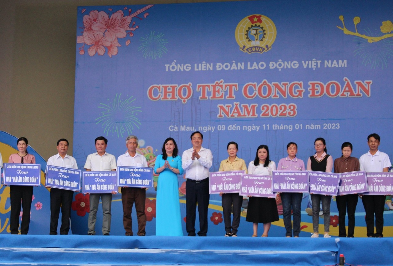 Cà Mau: Chợ Tết Công đoàn 2023 ấm áp yêu thương