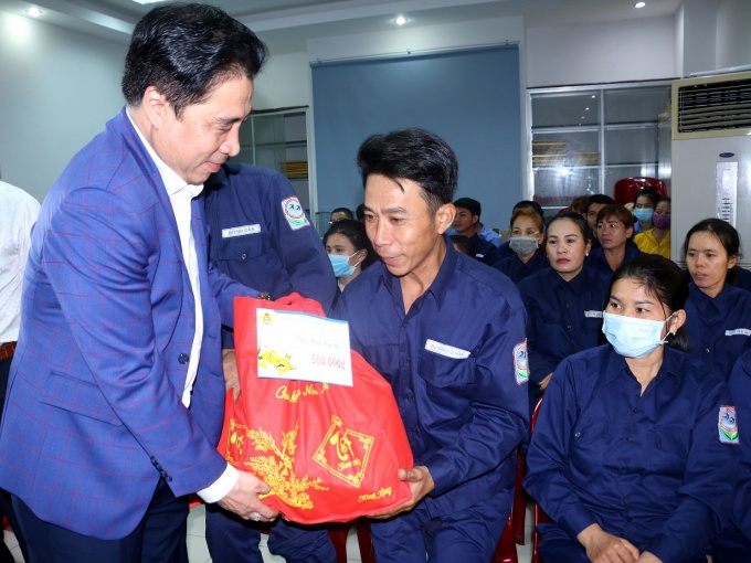 Công đoàn Khánh Hòa chăm lo Tết cho công nhân lao động khó khăn Công đoàn Khánh Hòa chăm lo Tết cho công nhân lao động khó khăn