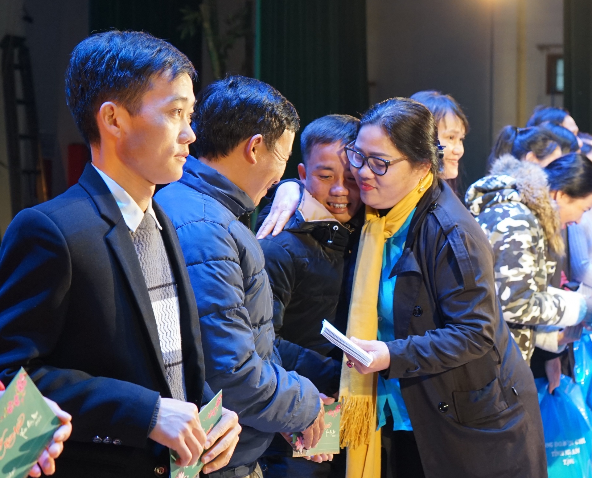 Công đoàn Viên chức tỉnh Nghệ An: Trao 67 suất quà cho đoàn viên Công đoàn Viên chức tỉnh Nghệ An: Trao 67 suất quà cho đoàn viên