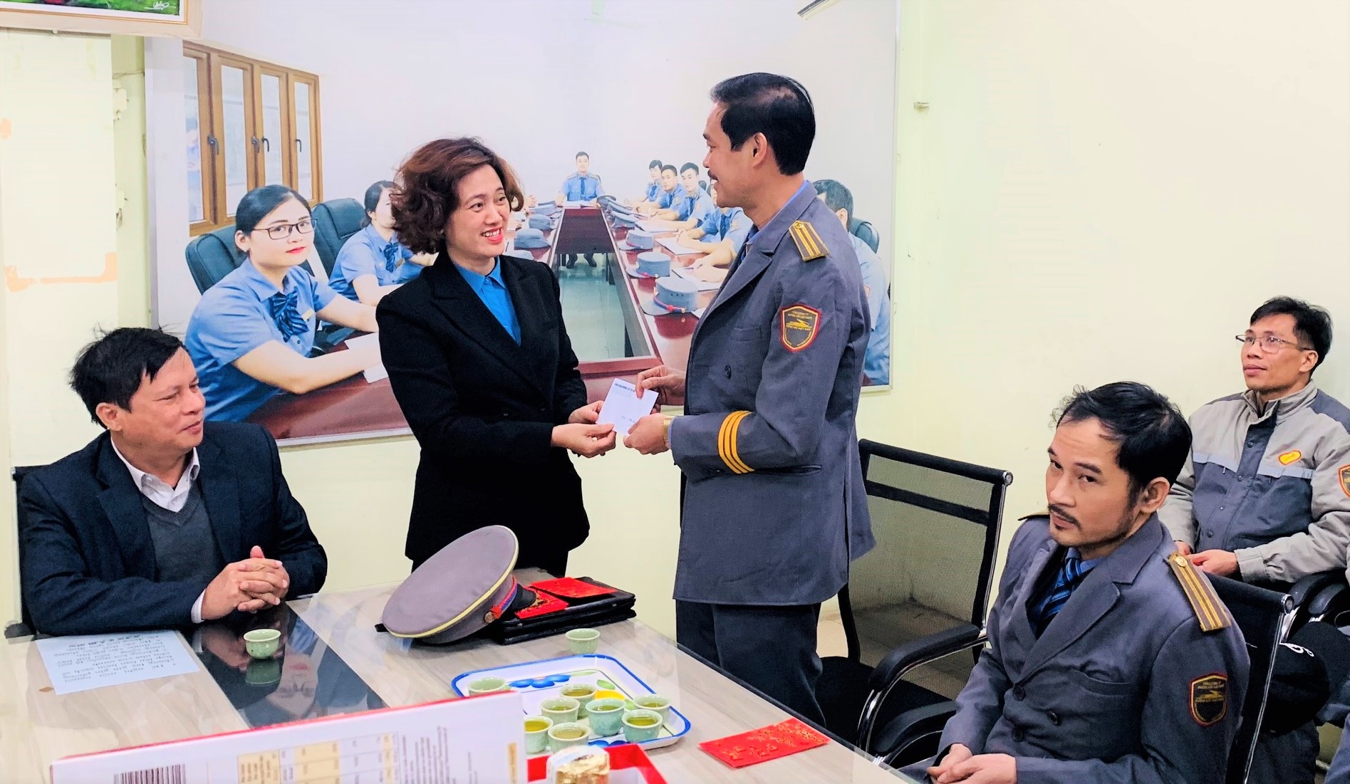 Hơn 6.000 cán bộ, nhân viên ngành Đường sắt làm việc xuyên Tết Hơn 6.000 cán bộ, nhân viên ngành Đường sắt làm việc xuyên Tết