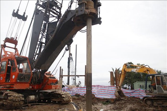 Vụ bé rơi xuống ống sâu 35m: Dự kiến hôm nay đưa thi thể bé Hạo Nam về gia đình