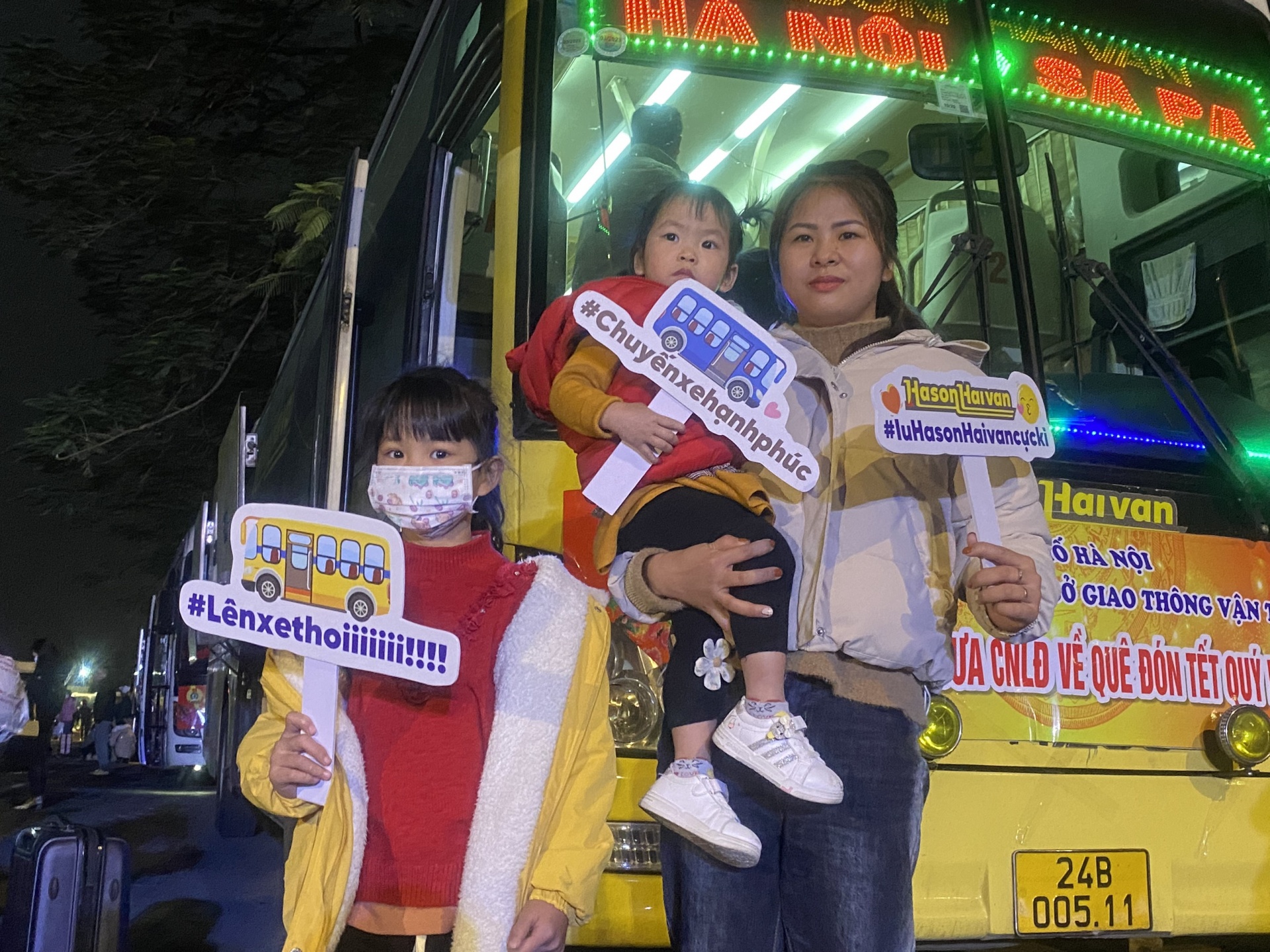 Xe Công đoàn đưa công nhân về quê ăn Tết:  “Hồi hộp không ngủ được vì… lo chậm chuyến”