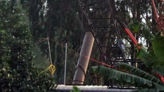 Vụ bé trai 10 tuổi ở Đồng Tháp: Đoạn thứ 2 trụ bê tông đã được đưa lên mặt đất