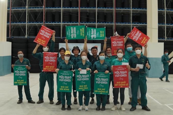 Tiếp tục xây dựng, nâng cao đời sống văn hóa tinh thần cho công nhân lao động Tiếp tục xây dựng, nâng cao đời sống văn hóa tinh thần cho công nhân lao động