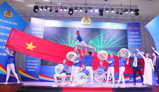 Tiếp tục xây dựng, nâng cao đời sống văn hóa tinh thần cho công nhân lao động Tiếp tục xây dựng, nâng cao đời sống văn hóa tinh thần cho công nhân lao động