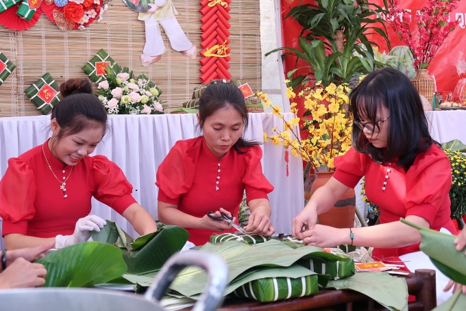 Tưng bừng “Chợ Tết Công đoàn 2023”