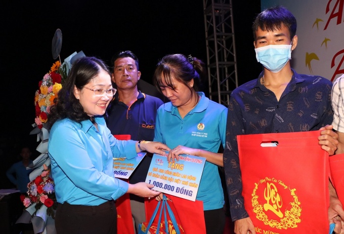 Tưng bừng “Chợ Tết Công đoàn 2023”