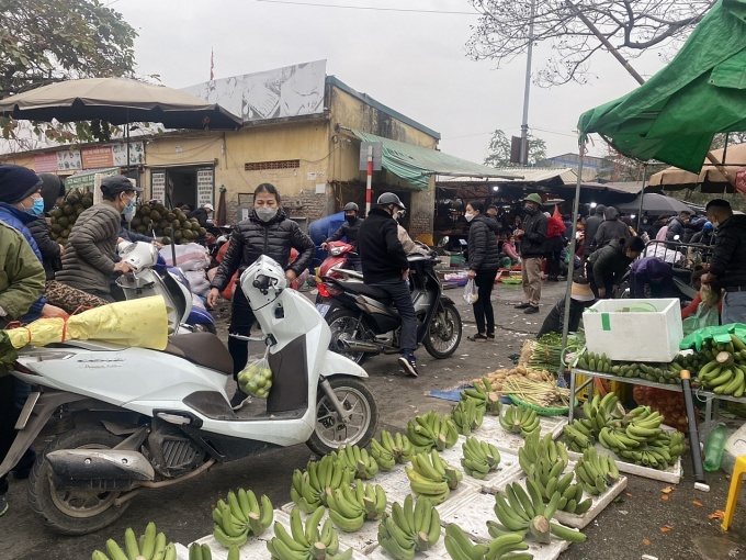 Không khí ngày 29 Tết: Tiểu thương lo lắng vì ế ẩm Không khí ngày 29 Tết: Tiểu thương lo lắng vì ế ẩm