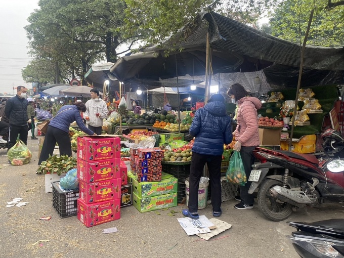 Không khí ngày 29 Tết: Tiểu thương lo lắng vì ế ẩm Không khí ngày 29 Tết: Tiểu thương lo lắng vì ế ẩm