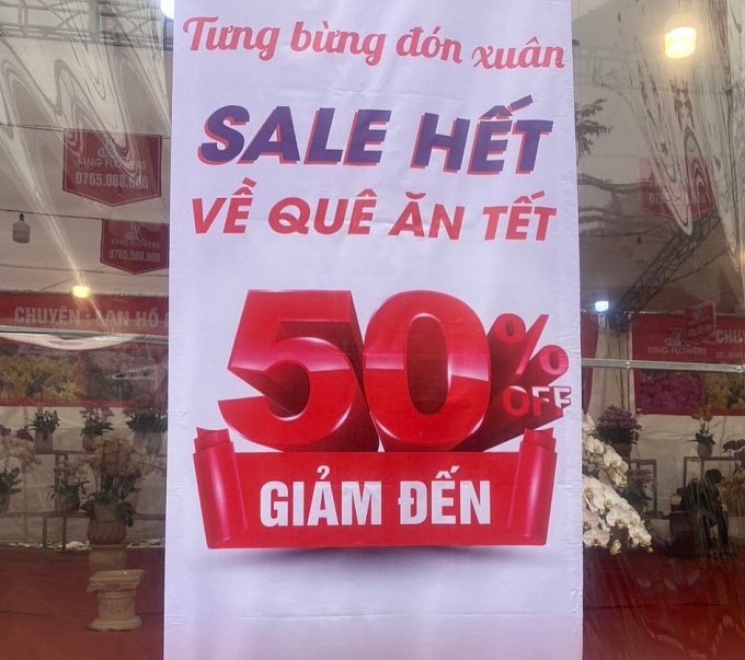 Không khí ngày 29 Tết: Tiểu thương lo lắng vì ế ẩm Không khí ngày 29 Tết: Tiểu thương lo lắng vì ế ẩm