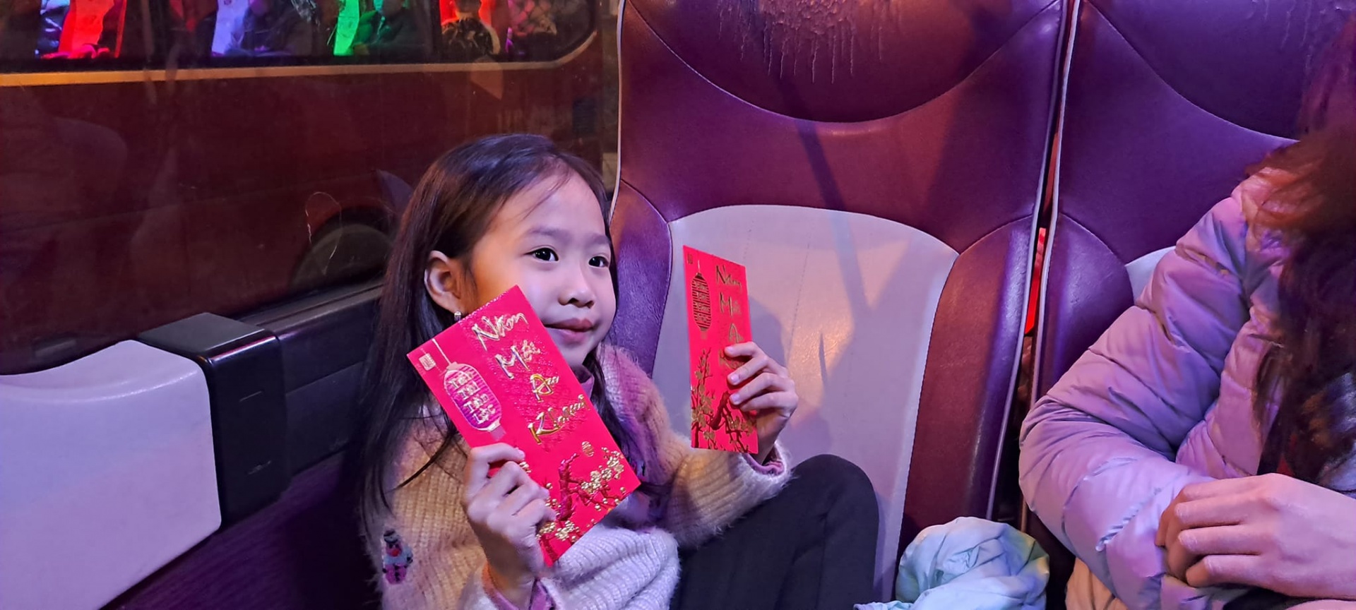 Đưa công nhân về quê ăn Tết: "Xe mới, rộng rãi, sạch sẽ để họ được ngồi thoải mái nhất" Đưa công nhân về quê ăn Tết: "Xe mới, rộng rãi, sạch sẽ để họ được ngồi thoải mái nhất"