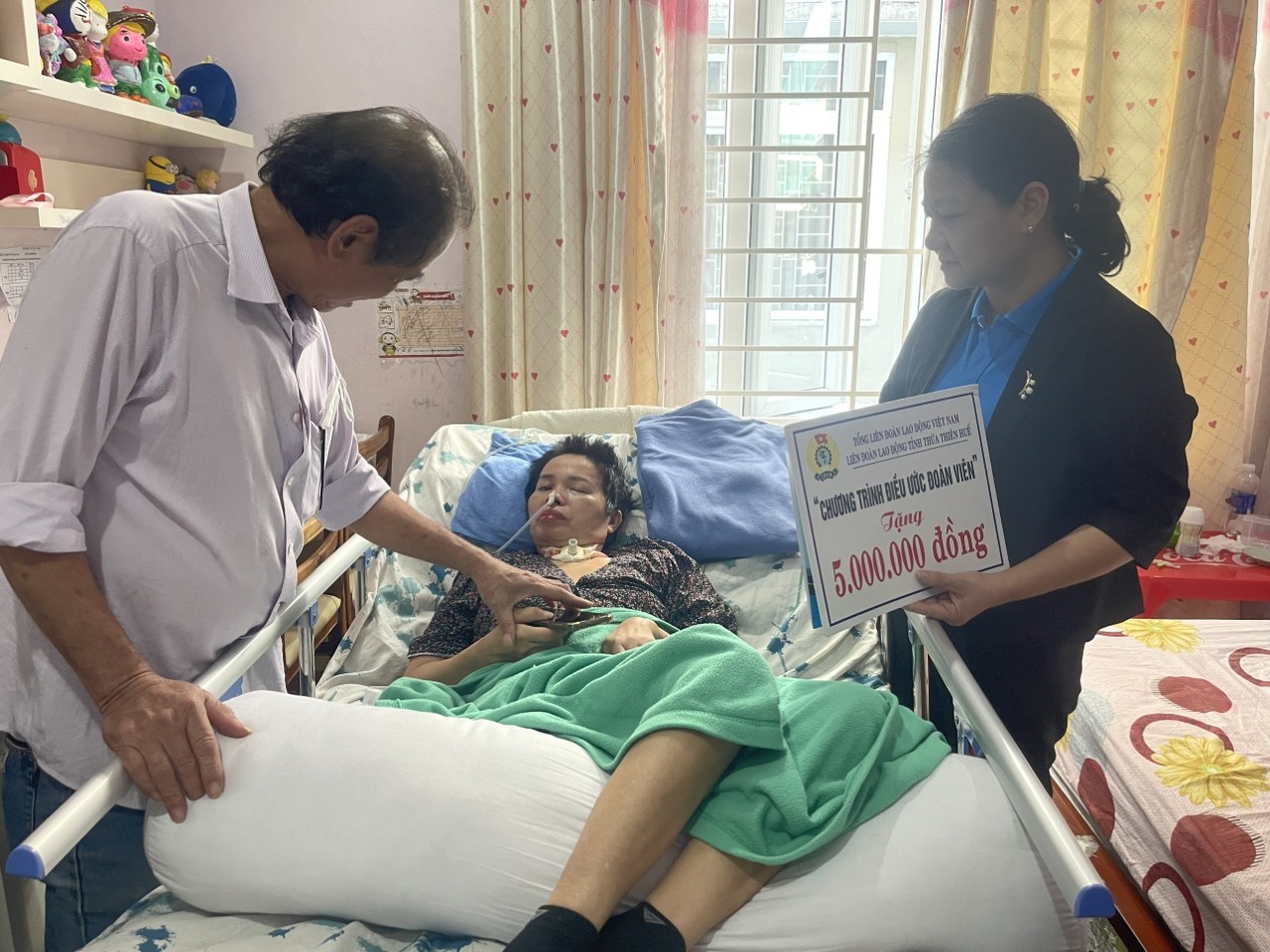 LĐLĐ Thừa Thiên Huế hỗ trợ kịp thời các đoàn viên đặc biệt khó khăn trước Tết LĐLĐ Thừa Thiên Huế hỗ trợ kịp thời các đoàn viên đặc biệt khó khăn trước Tết